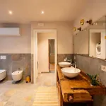 Dimora Perla Di - Spacious Wine Estate Retreat Near Bernina Express Feriehus