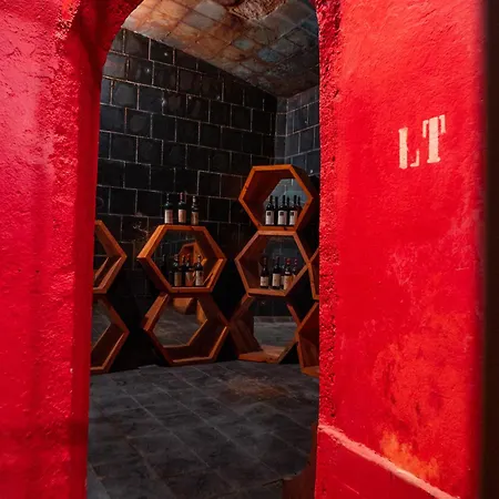 Dimora Perla Di - Historical Wine Retreat Near Bernina Express