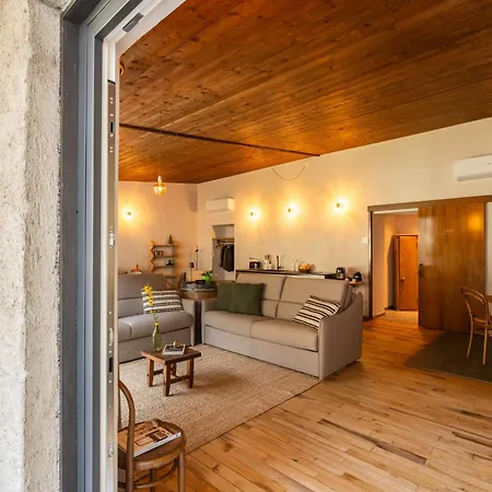 Dimora Perla Di - Spacious Wine Estate Retreat Near Bernina Express *
