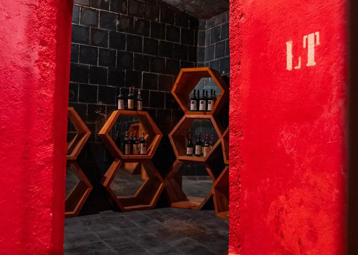Dimora Perla Di - Historical Wine Retreat Near Bernina Express